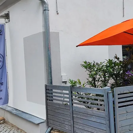Dorfstrasse 21 3 *